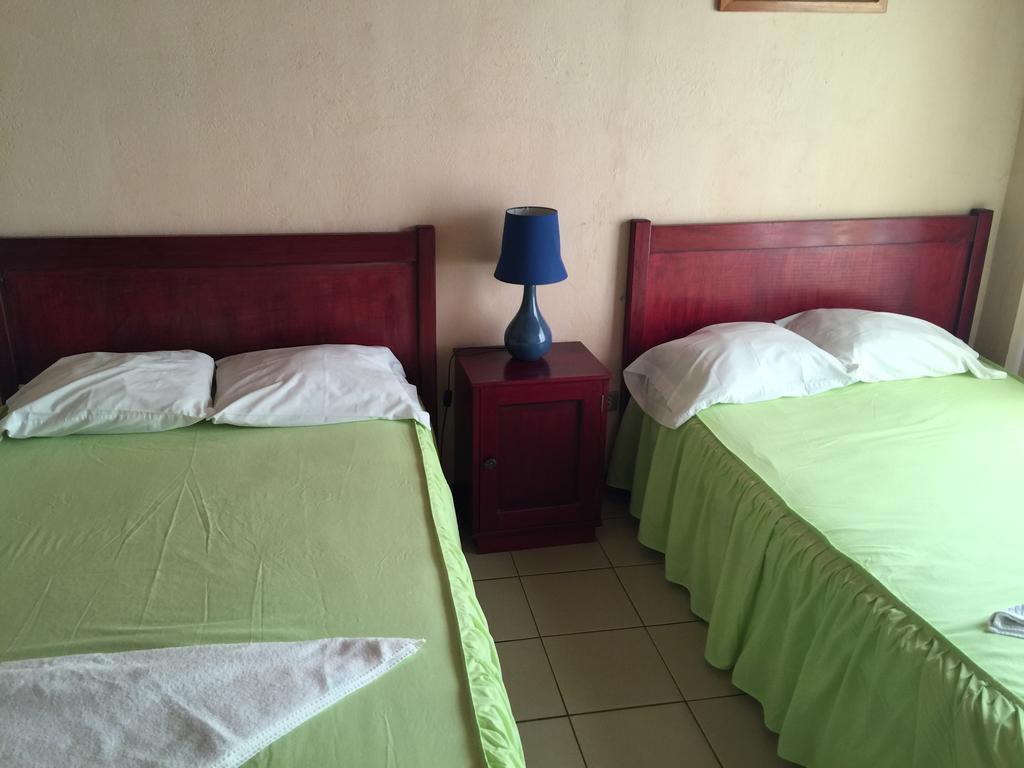 Hotel Villa Margarita Flores Habitación foto